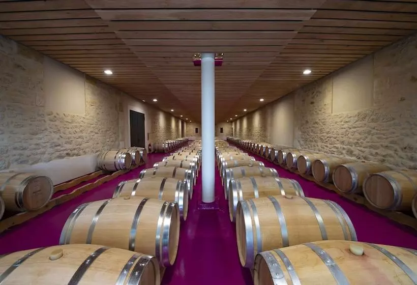 Aamiaismajoitus (B&B) Château Tour Saint Fort Chambre D Hôtes