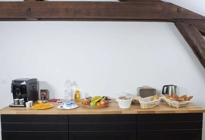 Aamiaismajoitus (B&B) Château Tour Saint Fort Chambre D Hôtes