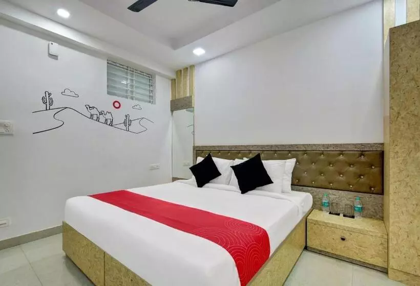 ホテル Super Grand Collection O Near Sarjapur Road Near 7d Voyage