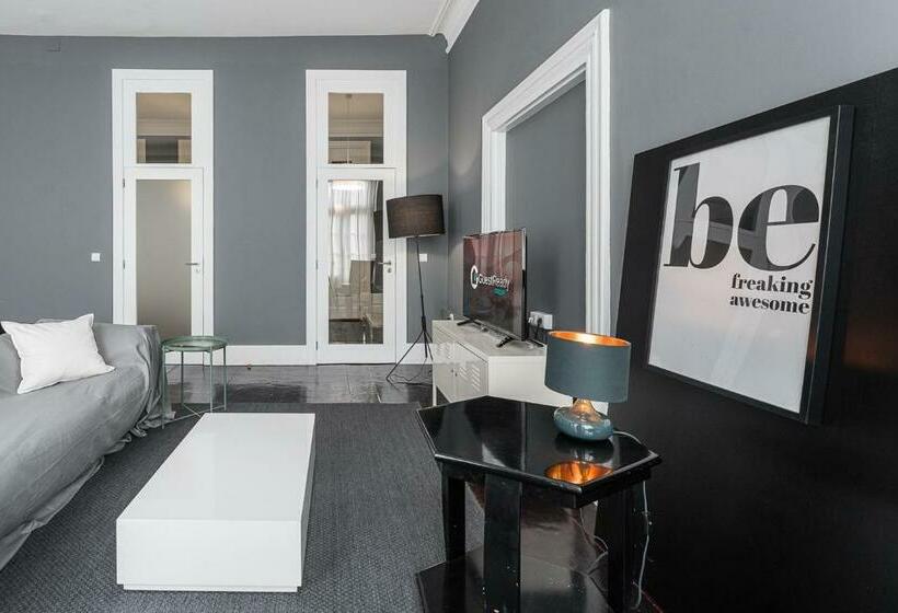 پانسیون Guestready Innvict Building