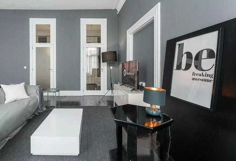 پانسیون Guestready   Innvict Building