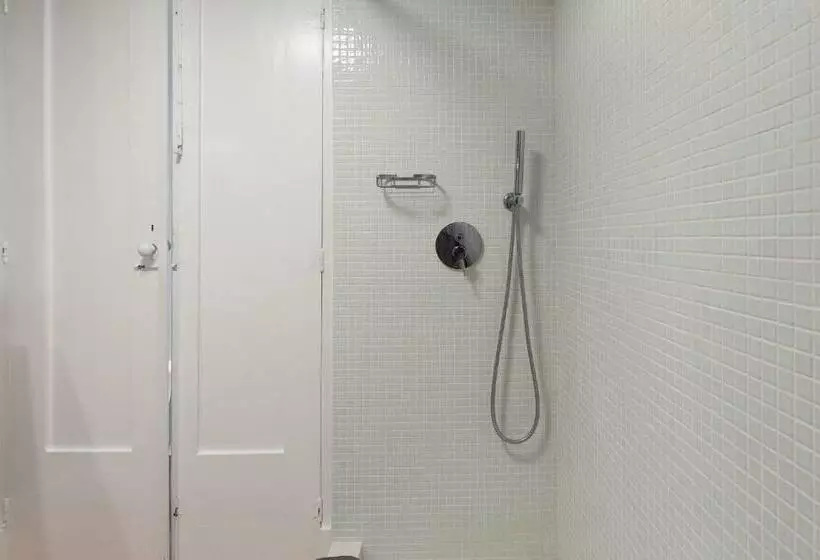 پانسیون Guestready   Innvict Building