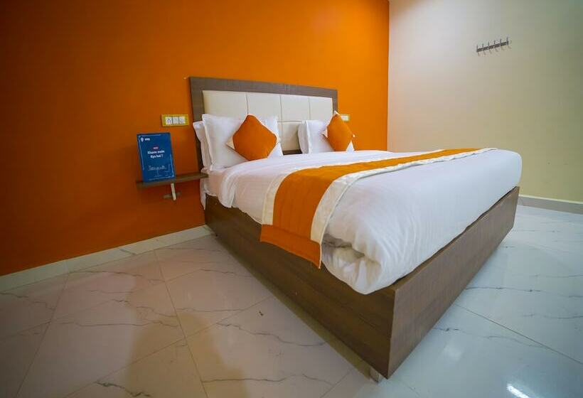 Отель Oyo 8147 Short Stay Homes