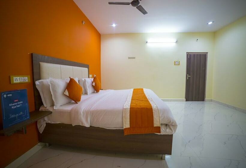 Отель Oyo 8147 Short Stay Homes