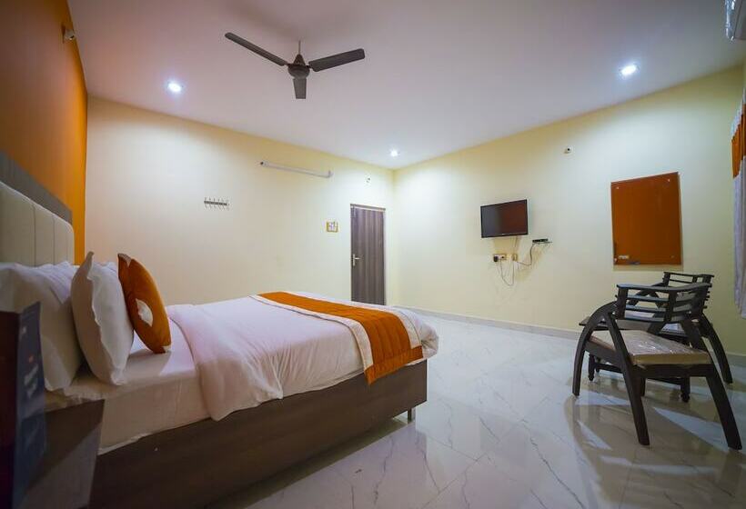 Отель Oyo 8147 Short Stay Homes