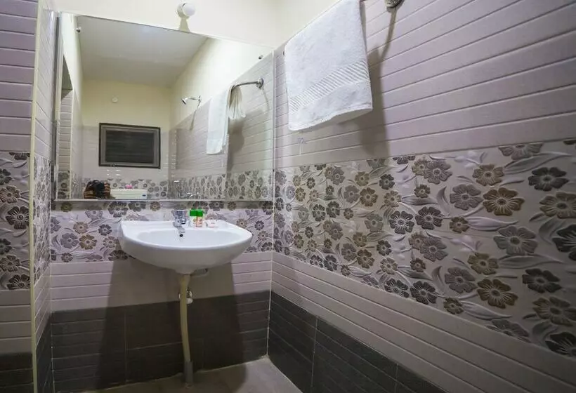 هتل Oyo 8147 Short Stay Homes