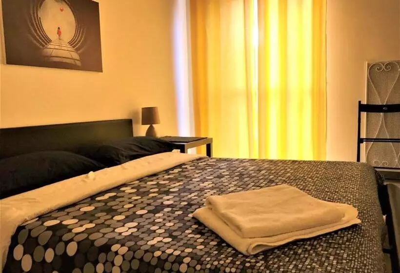 تختخواب و صبحانه Room 110 Bari  Guesthouse