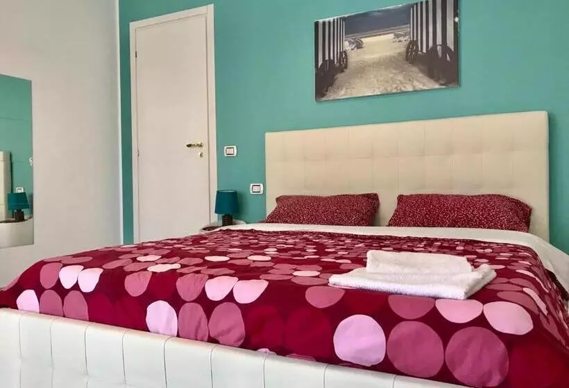 تختخواب و صبحانه Room 110 Bari  Guesthouse