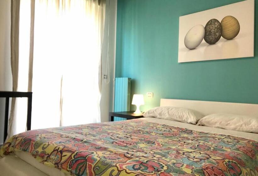 تختخواب و صبحانه Room 110 Bari  Guesthouse