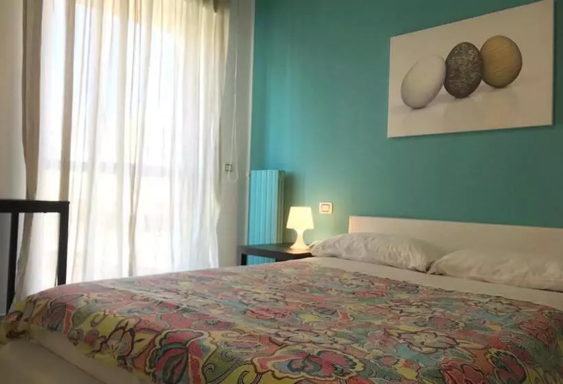 تختخواب و صبحانه Room 110 Bari  Guesthouse