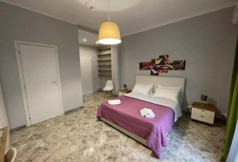 تختخواب و صبحانه Room 110 Bari  Guesthouse