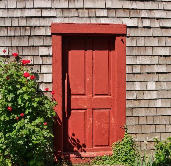 Cedar Hill Farm B & B