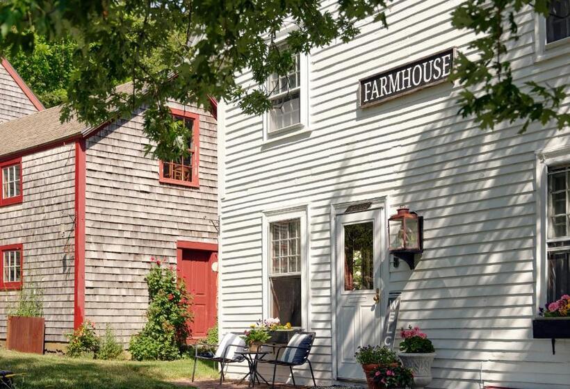 Cedar Hill Farm B & B