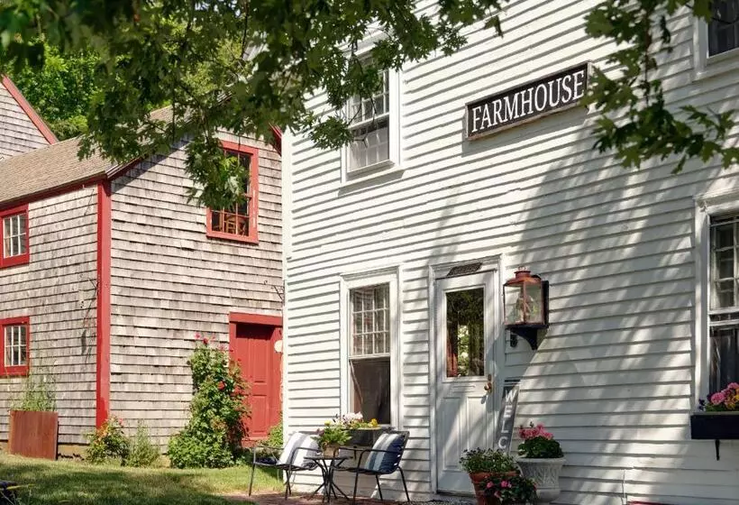 Cedar Hill Farm B & B