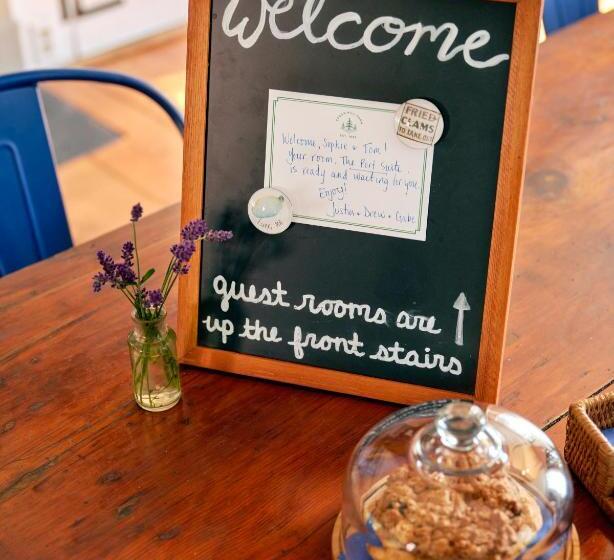 Cedar Hill Farm B & B