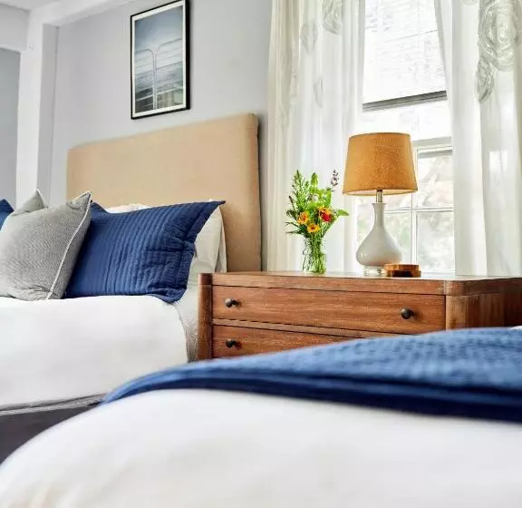 Cedar Hill Farm B & B