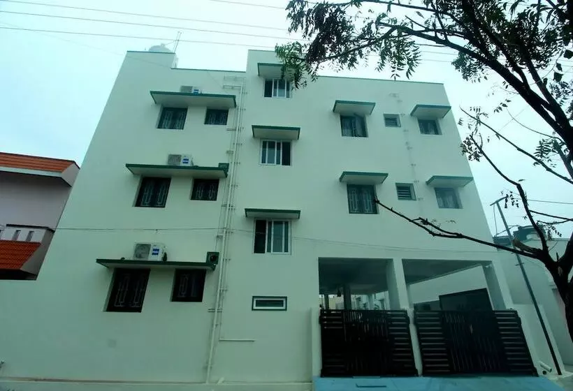 ホテル Oyo 24597 Dheeran Home Stay