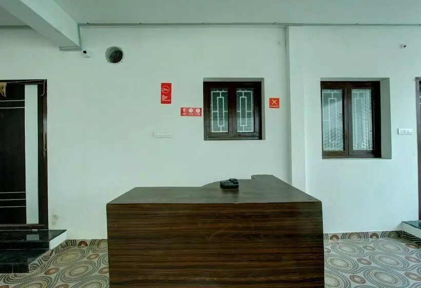 ホテル Oyo 24597 Dheeran Home Stay