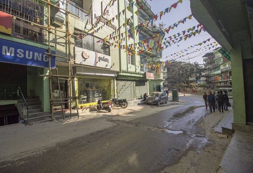 فندق Oyo 28171 Kava Suites