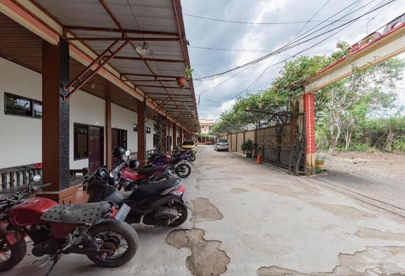 بنسيون Reddoorz Near Samarinda Square