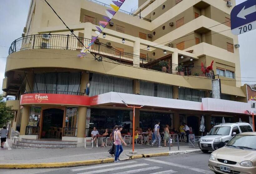 فندق Continental Cosquin