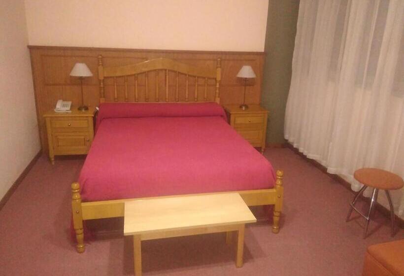 فندق Continental Cosquin