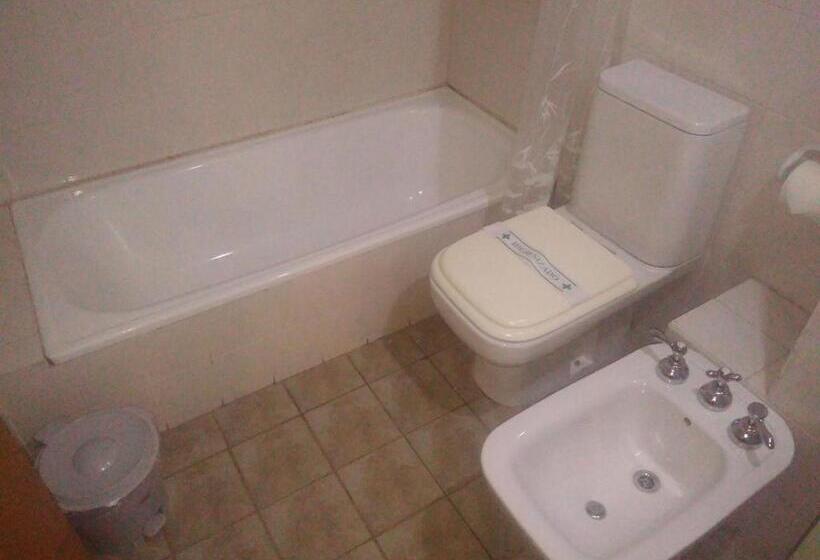 فندق Continental Cosquin