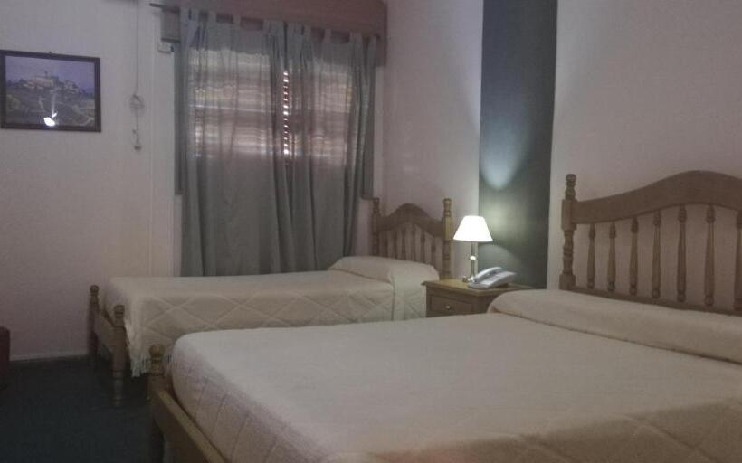 فندق Continental Cosquin