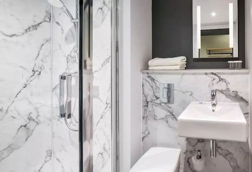 Hotelli Ibis Budget Swindon