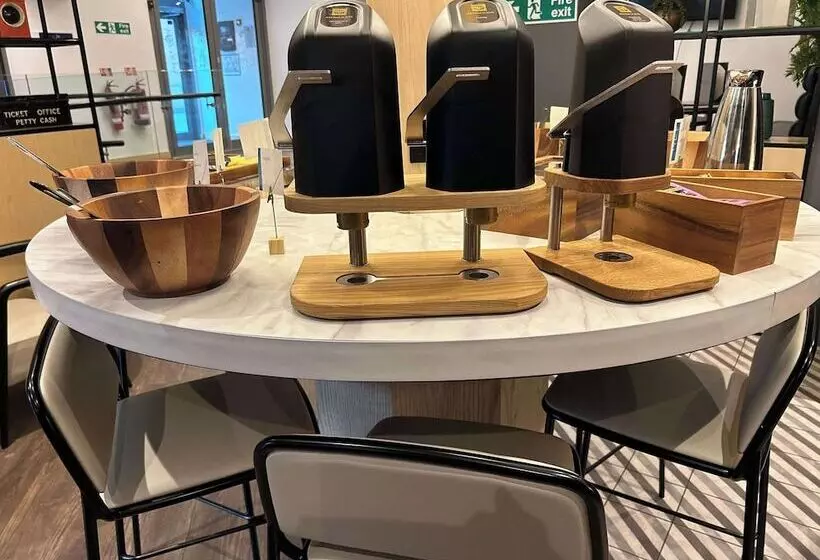 Hotelli Ibis Budget Swindon