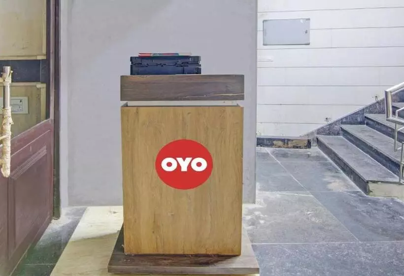 ホテル Oyo 26766 Laxmi Abode