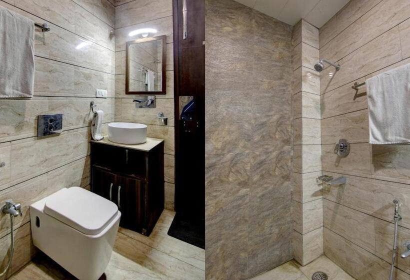 هتل Oyo 26766 Laxmi Abode