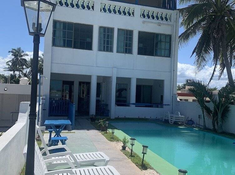 فندق Playa Arena