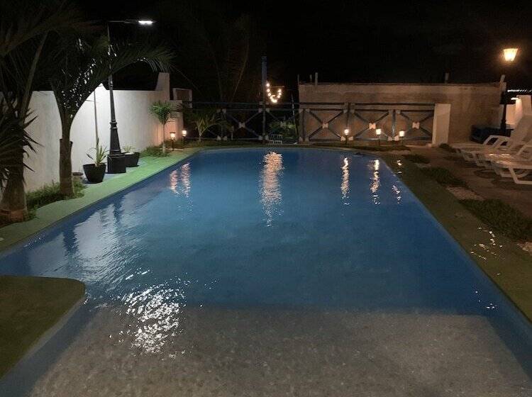 فندق Playa Arena