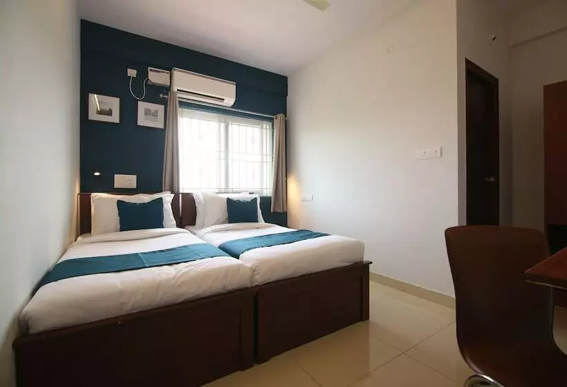 ホテル Silverkey Executive Stays 23042 Global Village Tech Park
