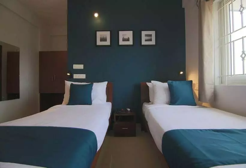ホテル Silverkey Executive Stays 23042 Global Village Tech Park