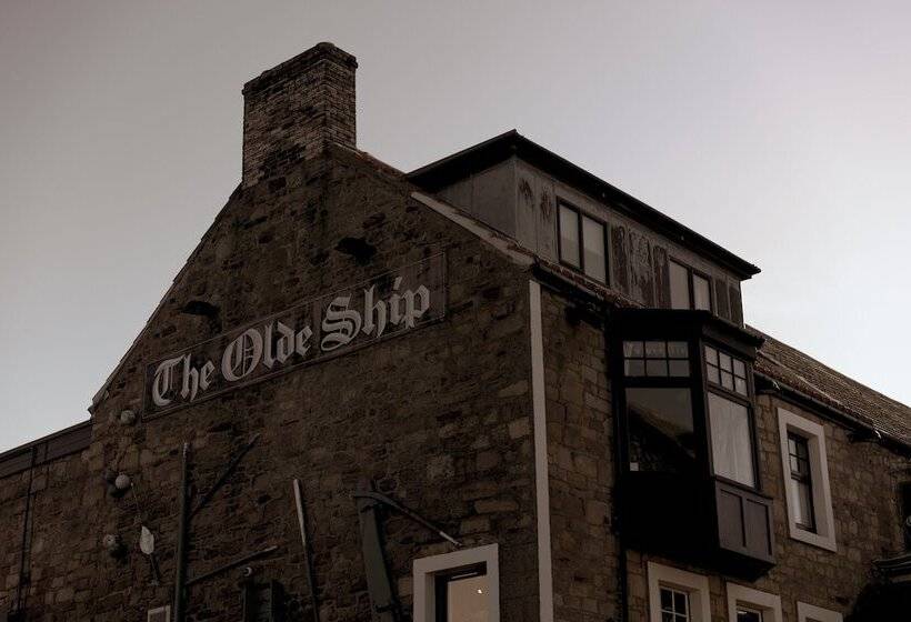 호텔 The Olde Ship Inn