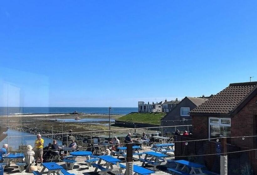 호텔 The Olde Ship Inn