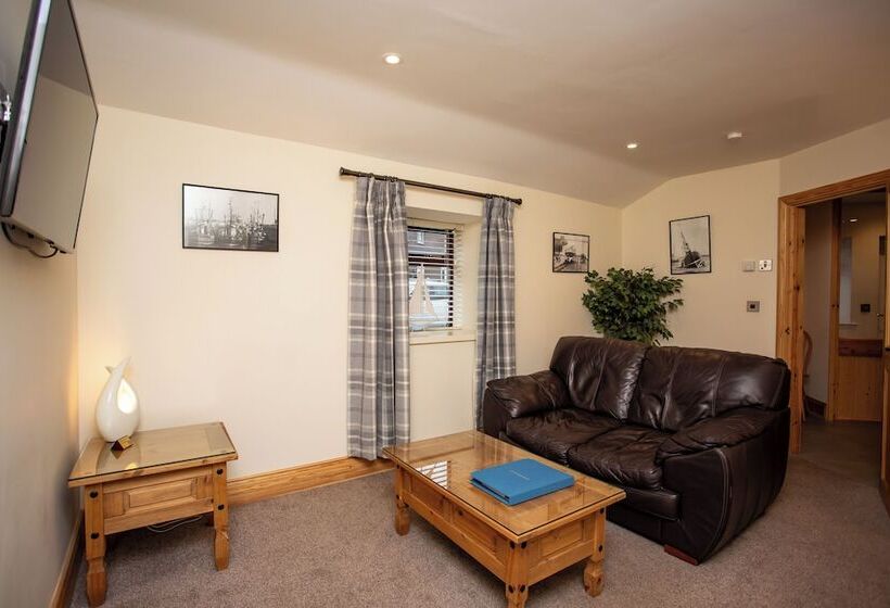 호텔 The Olde Ship Inn