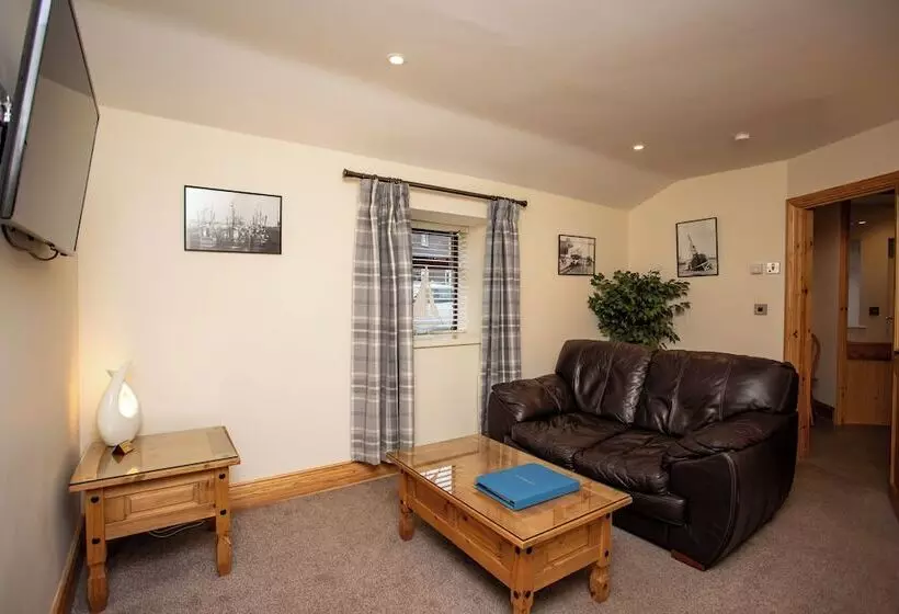 Hotelli The Olde Ship Inn