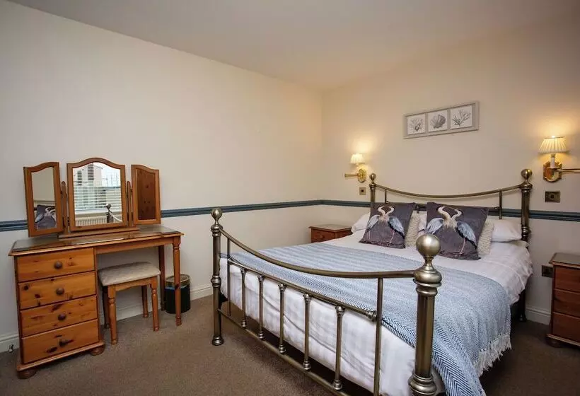 Hotelli The Olde Ship Inn