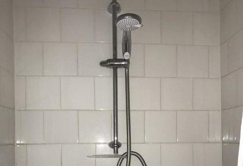 Pensiune Eastington House