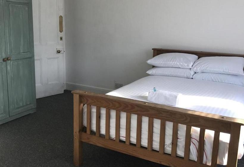 Pensiune Eastington House