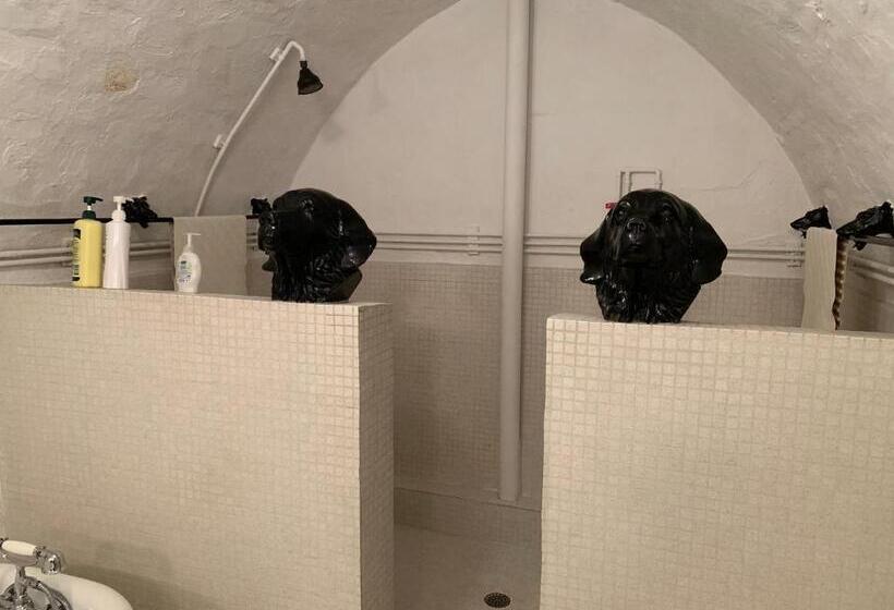 مبيت وإفطار Abe's Spring Street Guest House