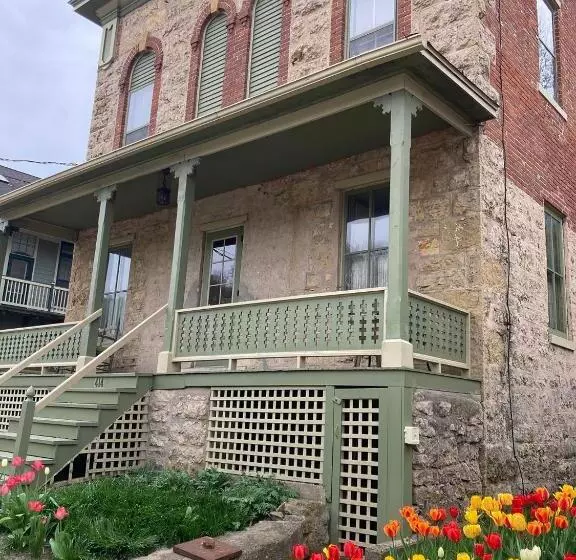 Aamiaismajoitus (B&B) Abe's Spring Street Guest House