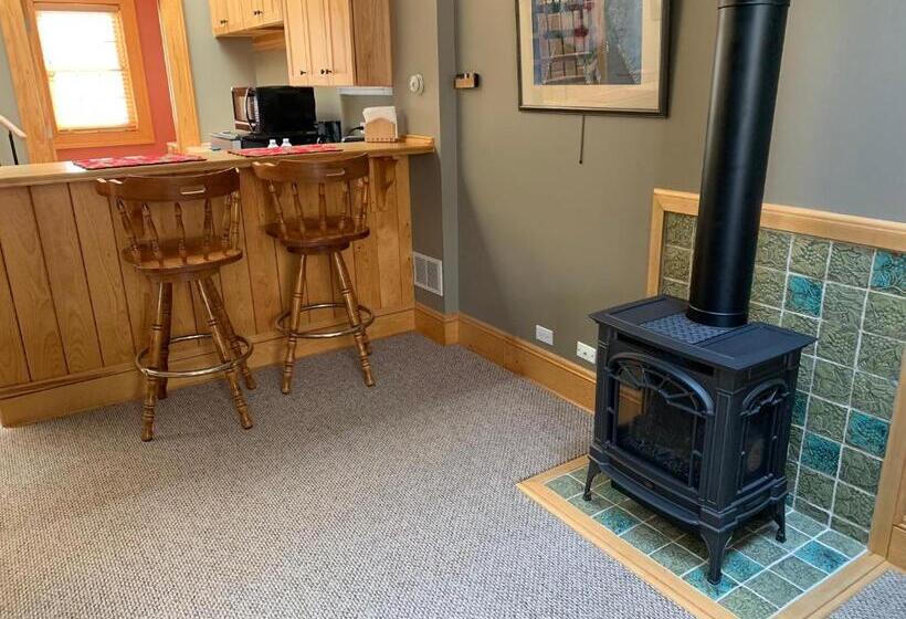 مبيت وإفطار Abe's Spring Street Guest House