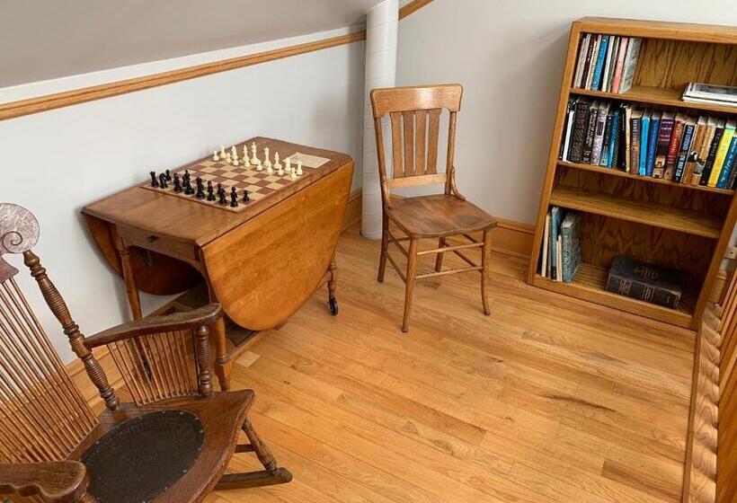 مبيت وإفطار Abe's Spring Street Guest House