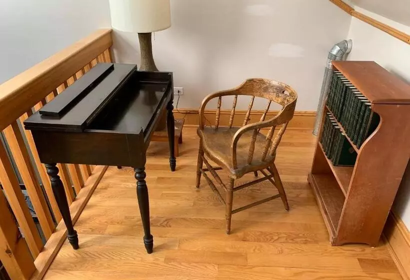 Aamiaismajoitus (B&B) Abe's Spring Street Guest House