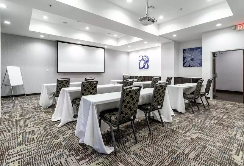 Hotelli Hampton Inn Locust Grove