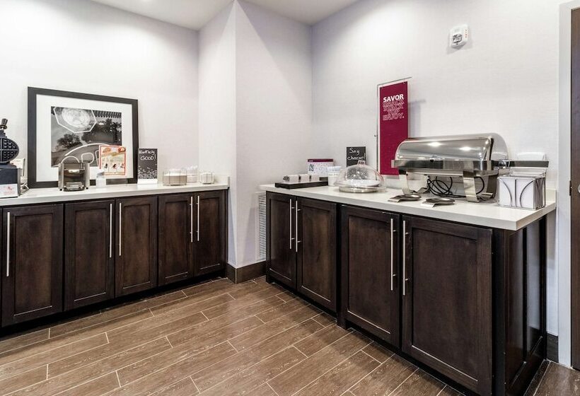 호텔 Hampton Inn Locust Grove